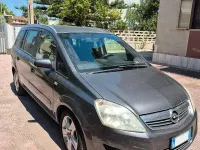 Usata Opel Zafira Enjoy 110 CV (80 kW) 2010 Nero Monovolume