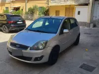 Usata Ford Fiesta 68 CV (50 kW) 2007 Grigio Utilitaria
