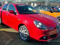Usata Alfa Romeo Giulietta Distinctive 150 CV (110 kW) 2015 Rosso Utilitaria