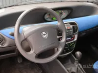 Usata Lancia Ypsilon 60 CV (44 kW) 2003 Blu Utilitaria