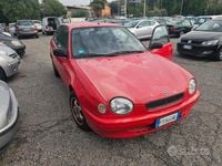 Usata Toyota Corolla 96 CV (70 kW) 2003 Rosso Berlina