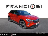 Usata Renault Austral Techno 200 CV (147 kW) 2025 Rosso SUV