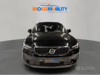 Usata Volvo XC40 Core 129 CV (94 kW) 2023 Onyx black SUV