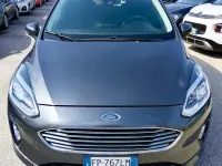 Usata Ford Fiesta Titanium 85 CV (62 kW) 2018 Grigio Utilitaria