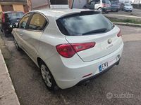 Usata Alfa Romeo Giulietta 140 CV (102 kW) 2012 Bianco Berlina