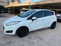 Usata Ford Fiesta Titanium 75 CV (55 kW) 2013 Bianco Utilitaria