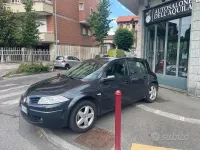 Usata Renault Mégane Dynamique 111 CV (81 kW) 2007 Grigio Berlina