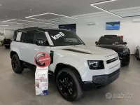 Nuova Land Rover Defender SE Dynamic 200 CV (147 kW) 2026 Beige SUV