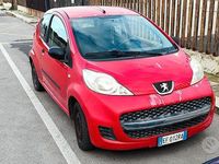 Usata Peugeot 107 68 CV (50 kW) 2010 Rosso Utilitaria