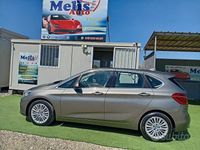 Usata BMW 218 Luxury Line 142 CV (104 kW) 2015 Marrone Station wagon