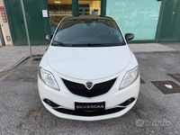 Usata Lancia Ypsilon 95 CV (69 kW) 2012 Bianco Utilitaria