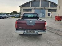 Usata Nissan Navara 174 CV (127 kW) 2006 Rosso Pick-up