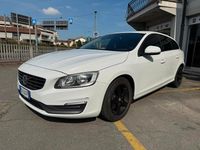 Usata Volvo V60 Momentum 136 CV (100 kW) 2014 Bianco Station wagon