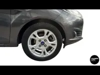 Usata Ford Fiesta Titanium 101 CV (74 kW) 2017 Grigio Utilitaria