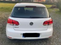 Usata VW Golf VII 102 CV (75 kW) 2012 Bianco Berlina
