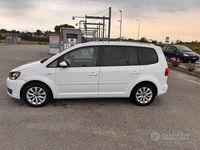Usata VW Touran Life 105 CV (77 kW) 2014 Bianco Monovolume