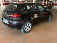 Usata Alfa Romeo 147 150 CV (110 kW) 2002 Nero Utilitaria
