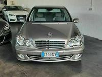 Usata Mercedes C320 Elegance 218 CV (160 kW) 2005 Grigio