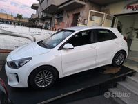 Usata Kia Rio 86 CV (63 kW) 2016 Bianco Utilitaria