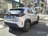 Usata Toyota Yaris Cross Lounge 92 CV (67 kW) 2023 Grigio SUV