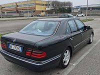 Usata Mercedes E220 Avantgarde 143 CV (105 kW) 2000 Berlina
