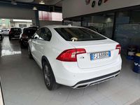 Usata Volvo S60 CC Momentum 150 CV (110 kW) 2017 Bianco Berlina