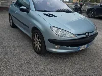 Usata Peugeot 206 CC 109 CV (80 kW) 2001 Grigio Cabrio