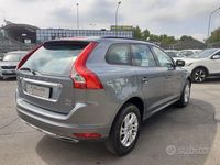 Usado Volvo XC60 190 CV (139 kW) 2017 Gris SUV