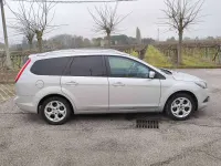 Usata Ford Focus 110 CV (80 kW) 2010 Argento Station wagon