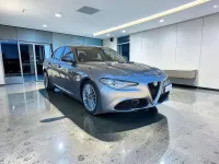 Usata Alfa Romeo Giulia 150 CV (110 kW) 2017 Argento Berlina