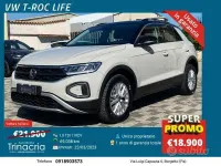 Usata VW T-Roc Life 110 CV (80 kW) 2023 Nero SUV