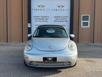 Usata VW New Beetle 102 CV (75 kW) 2005 Grigio Utilitaria