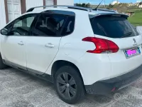 Usata Peugeot 2008 Allure 92 CV (67 kW) 2015 Bianco SUV
