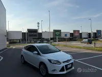 Usata Ford Focus Titanium 125 CV (91 kW) 2011 Bianco Berlina