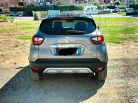 Usata Renault Captur 116 CV (85 kW) 2019 Grigio SUV