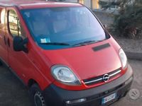 Usata Opel Vivaro 2001 Rosso Monovolume