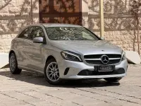 Usata Mercedes A180 109 CV (80 kW) 2017 Grigio Utilitaria