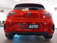 Usata Renault Clio V 101 CV (74 kW) 2023 Arancione Berlina