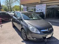 Usata Opel Corsa 75 CV (55 kW) 2011 Grigio Utilitaria