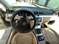 Usata VW Passat 140 CV (102 kW) 2011 Nero Station wagon