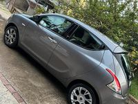 Usata Lancia Ypsilon 95 CV (69 kW) 2016 Grigio Utilitaria