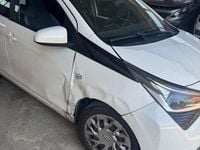 Usata Toyota Aygo Business Edition 69 CV (50 kW) 2018 Bianco Utilitaria