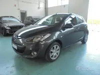 Usata Mazda 2 Energy 75 CV (55 kW) 2014 Grigio Berlina