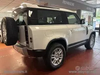 Käytetty Land Rover Defender S 200 HP (147 kW) 2024 Valkoinen Katumaasturi
