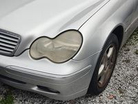 Usata Mercedes C220 Elegance 149 CV (109 kW) 2004 Grigio Berlina