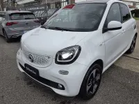Usata Smart ForFour Prime 71 CV (52 kW) 2017 Total white Utilitaria