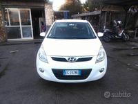 Usata Hyundai i20 Comfort 90 CV (66 kW) 2011 Bianco Berlina