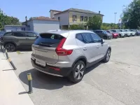 Usata Volvo XC40 Core 211 CV (155 kW) 2023 Grigio chiaro SUV