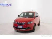 Usata Lancia Ypsilon Silver 69 CV (50 kW) 2023 Rosso Utilitaria