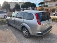 Usata Ford Focus 110 CV (80 kW) 2005 Grigio Station wagon